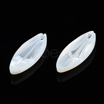 Natural White Shell Pendants SSHEL-S258-102-1